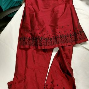 Motherhood maternity silk top & capris set